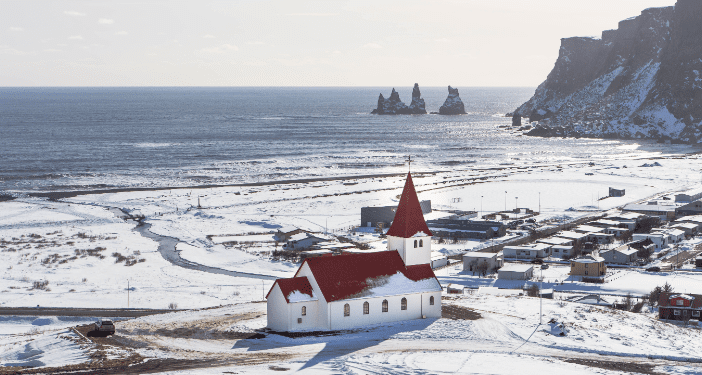 Top 6 Reasons To Visit Iceland This Winter