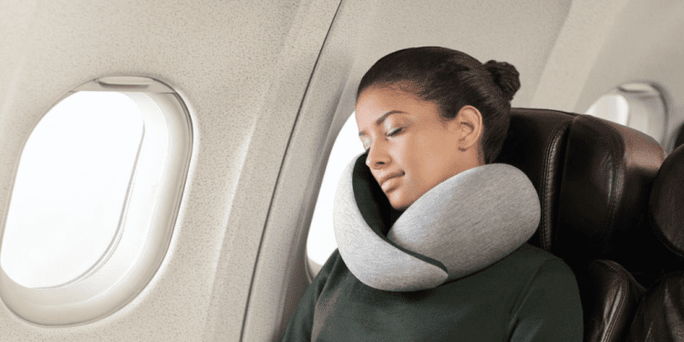 The Best Travel Items: 8 Must-Haves To Pack On Any Trip