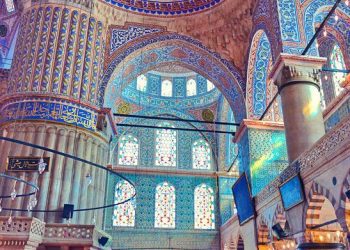 City vs. City: Comparing the Pros and Cons of Popular Travel Destinations