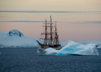 A Guide to Visiting Antartica’s Hidden Gem: The Featured Destination You Can’t Miss