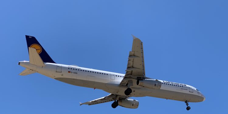 Eco-Friendly Travel: Ways to Reduce Your Carbon Footprint While Exploring the World