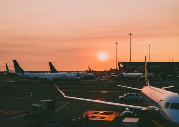 Fly in Style Without Breaking the Bank: Discovering Expedia’s Top Tips for Securing the Best Prices on Flights