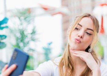 The Dos and Don’ts of Successful Travel Blogging: Learn from the Experts