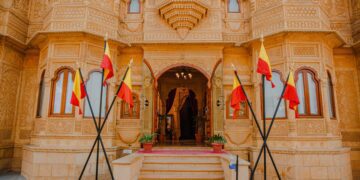 Top 10 Affordable and Comfortable Places to Stay While Traveling